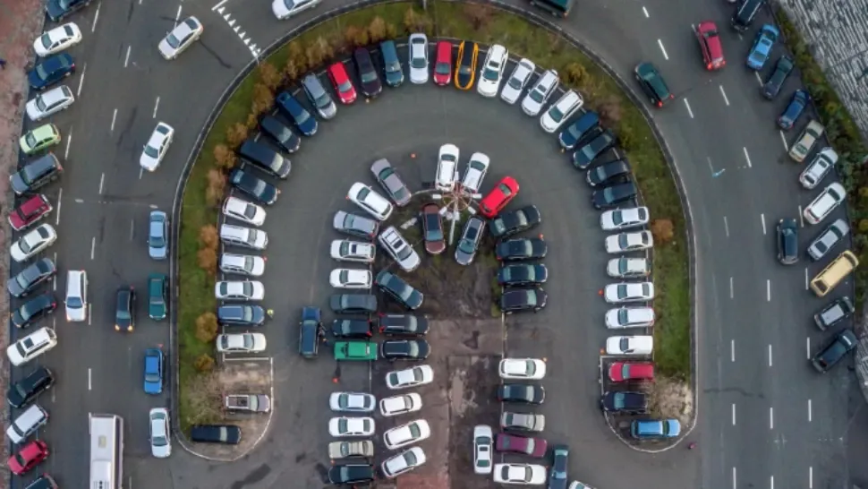 Fără loc de parcare, fără mașină: Scenariul radical care ar elimina 70% din traficul bucureștean