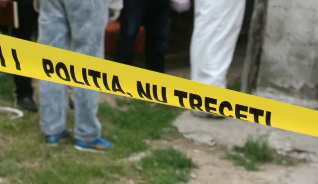 Femeie din Timiș atacată de soț, deși avea ordin de restricție. Fiica de 13 ani a intervenit să-și salveze mama