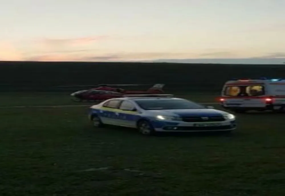 FOTO VIDEO| Copil căzut de la înălțime într-o carieră de piatră. Intervine elicopterul SMURD
