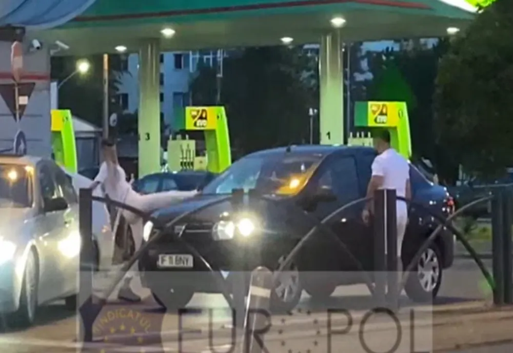 Șofer atacat cu o crosă de golf în trafic! Incidentul a avut loc în București