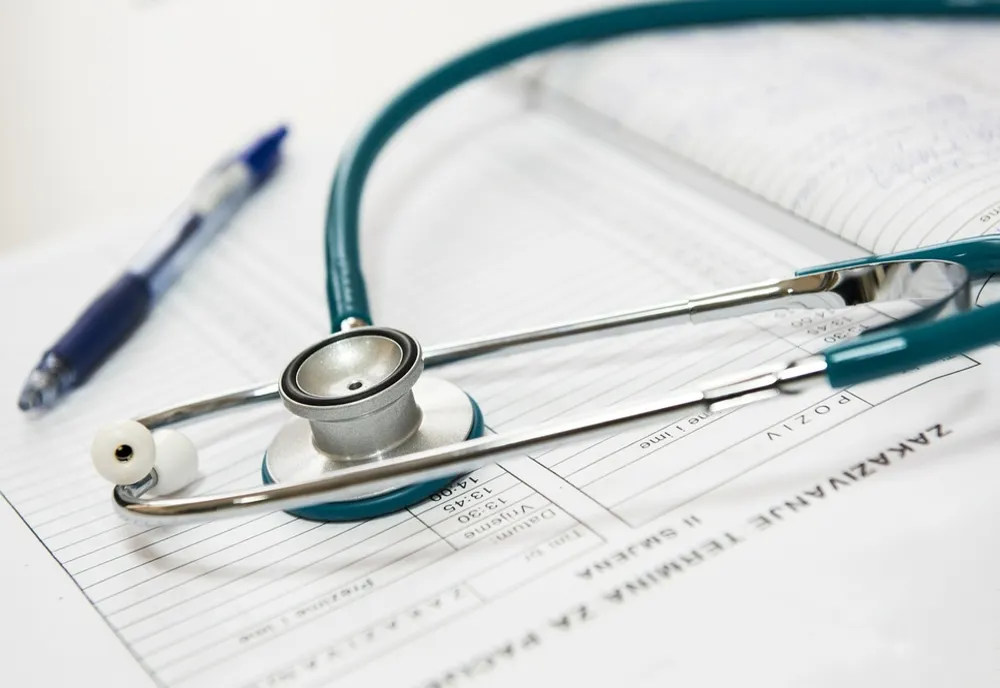 Șpaga pentru doctori a rămas un obicei! Un medic premiat de primărie pentru profesionalism a fost reținut