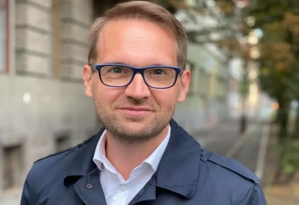 Primarul municipiului Timişoara, audiat la Poliţie într-un dosar privind angajarea unui director adjunct la Societatea de Pieţe: Nu am o problemă să fim verificaţi până la chiloţi