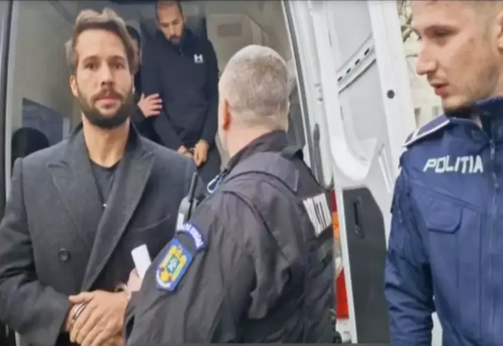 Curtea de Apel Bucureşti constată că „există suficiente probe” la dosarul fraţilor Tate cu privire la infracţiunile de trafic de persoane şi constituire de grup infracţional organizat
