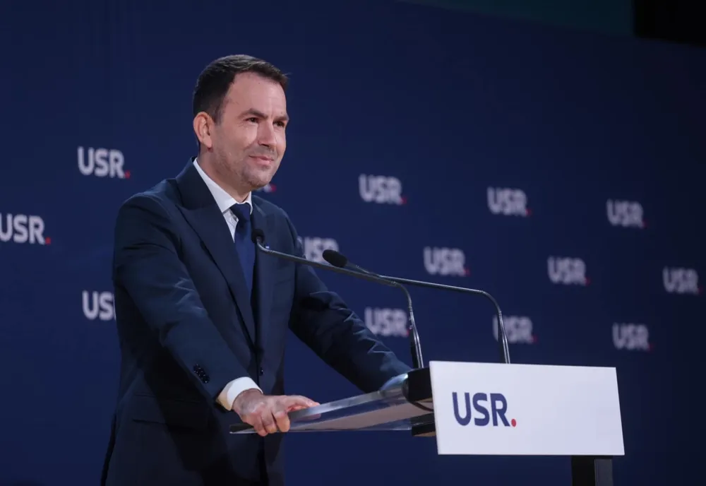 Drulă: Ciolacu, preşedinte într-un fel la două partide; PNL a fost 'înghiţit' de PSD