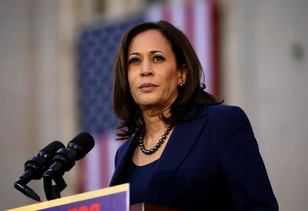 CINE ESTE KAMALA HARRIS, PROPUNEREA LUI JOE BIDEN PENTRU CASA ALBĂ