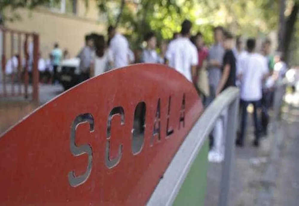 ANUL ȘCOLAR AR PUTEA ÎNCEPE ÎN STRADĂ. SINDICATELE DIN EDUCAȚIE ANUNȚĂ PROTESTE MASIVE DIN 8 SEPTEMBRIE