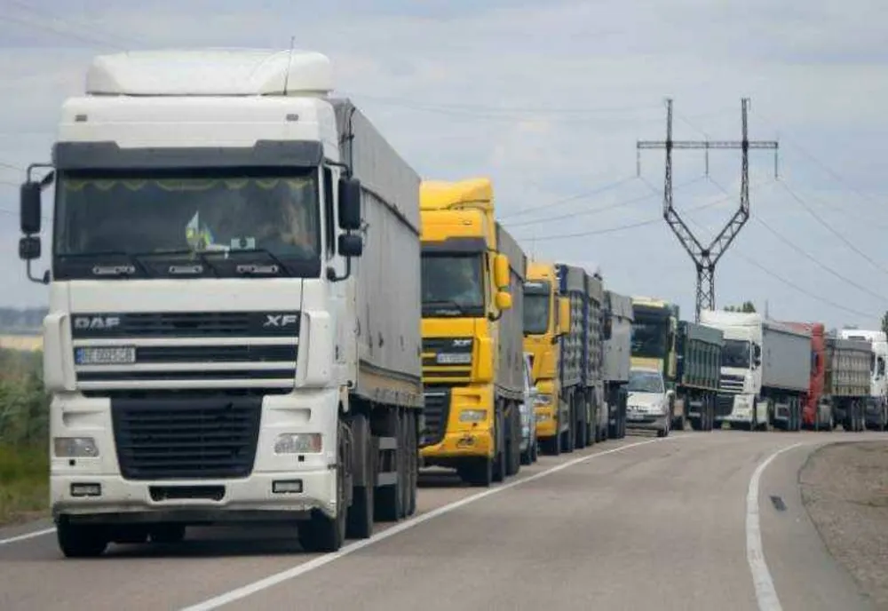 Cod roșu de caniculă. Restricții de circulație pentru vehiculele de mare tonaj în mai multe județe