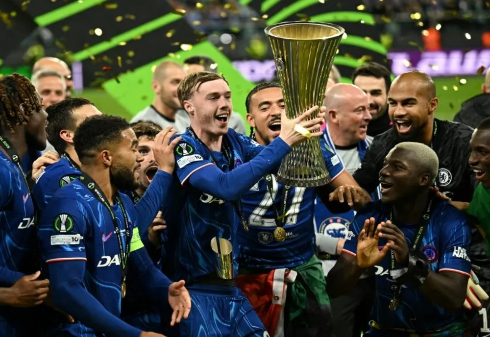 Chelsea l-a achiziţionat pe Morgan Rogers pentru o sumă record pentru un jucător englez