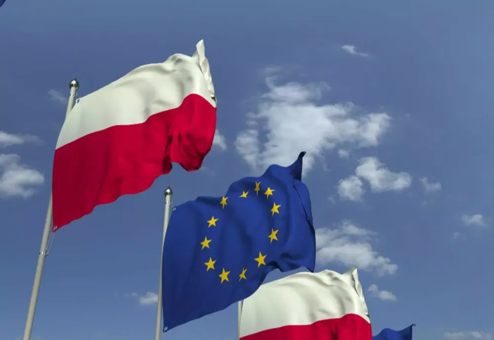 POLONIA CERE UE ÎNCETAREA IMPORTURILOR DE PETROL DIN RUSIA CEL TÂRZIU ÎN ANUL 2026