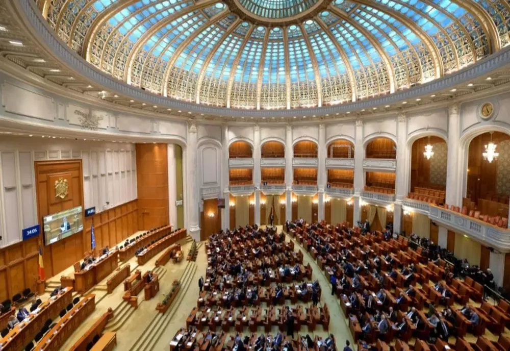 Parlamentarii revin de urgență din vacanță. Legile din PNRR și negocierile pentru noul Guvern, pe agenda sesiunii extraordinare