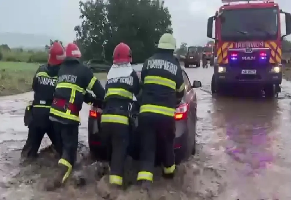 Cod ROȘU de vreme severă în județul Tulcea. La noapte se dezlănțuie potopul