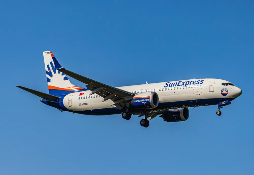Alertă în aviație! Sute de avioane Boeing 737 MAX, vizate de inspecții obligatorii, după descoperirea unor fisuri în fuselaj