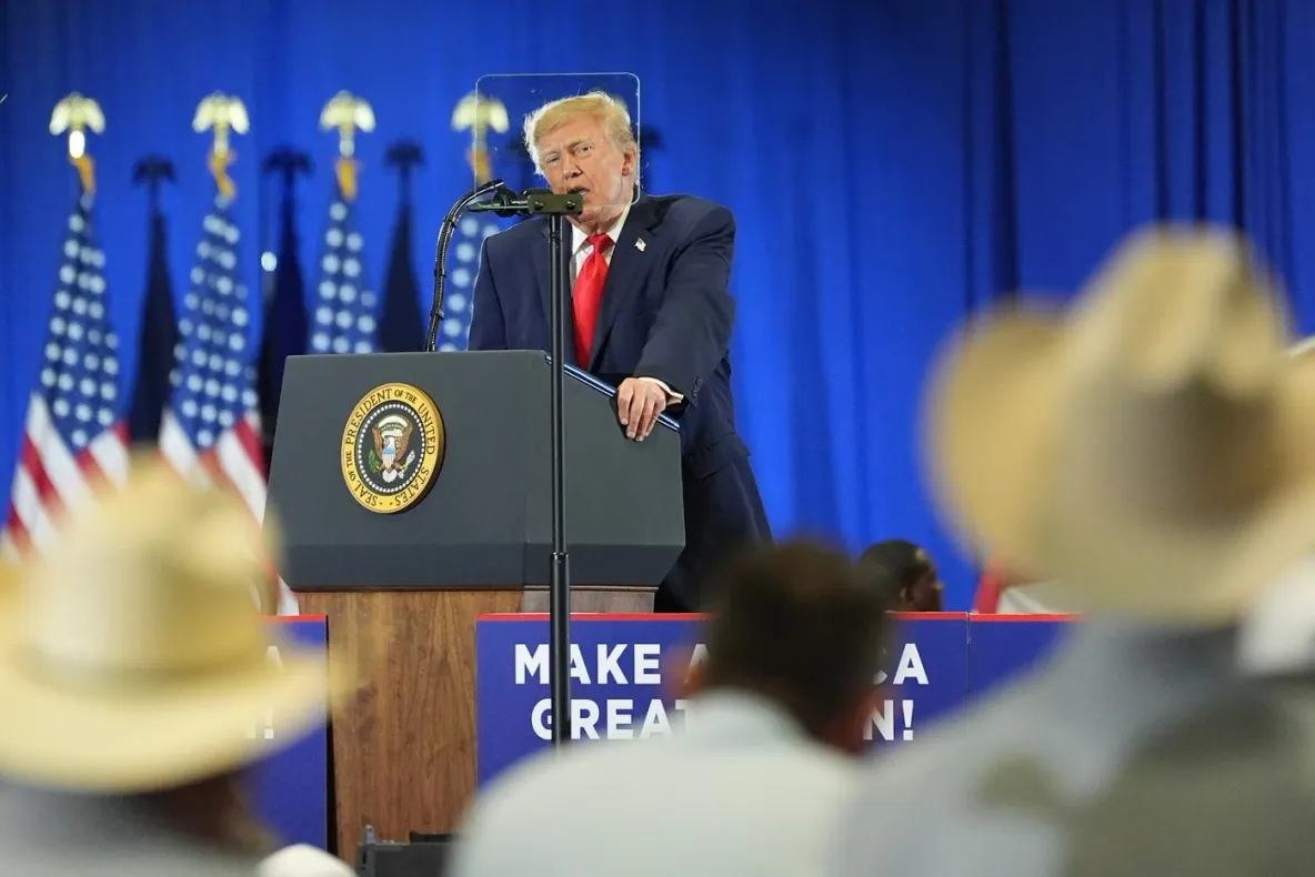 Donald Trump acuză islamul și imigrația în masă pentru protestele liceenilor din Franța