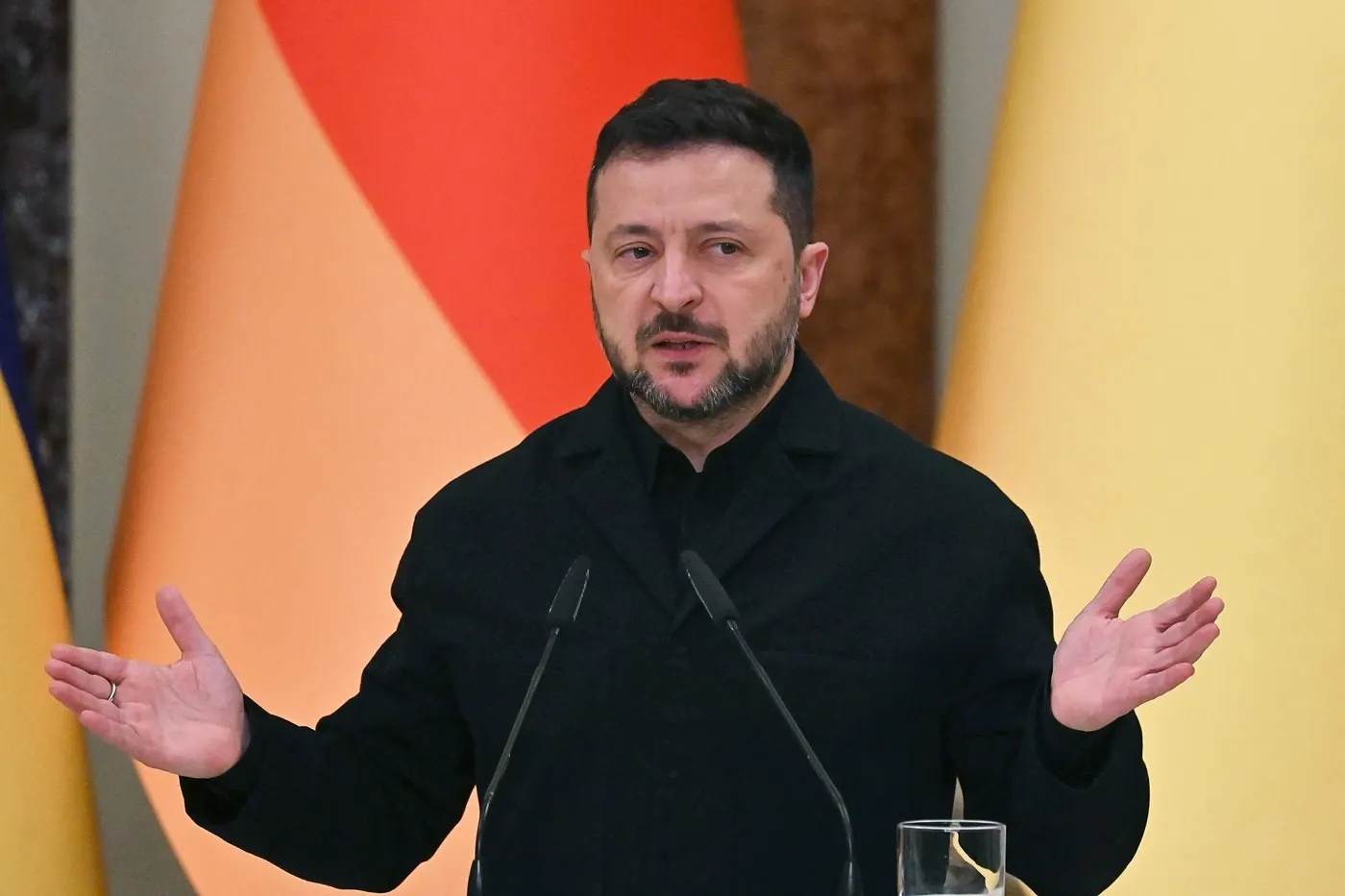 Zelenski avertizează că Rusia pregătește un atac masiv asupra Ucrainei. Kievul pregătește contramăsuri