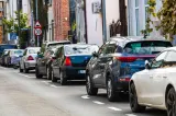 Poliția Locală Bacău a aplicat 61 de sancțiuni pentru opriri și staționări neregulamentare