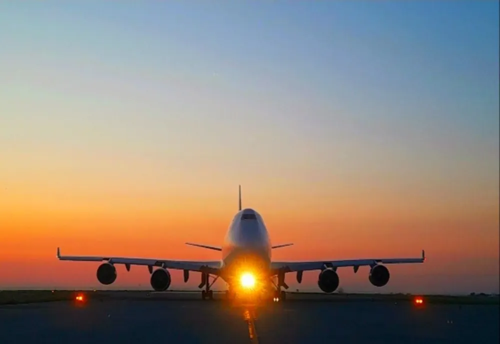 Incident aviatic pe Aeroportul Otopeni! Un avion s-a întors de urgență pe pistă