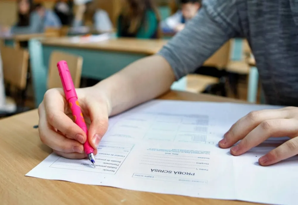 Rezultatele la Evaluarea Națională 2022 au fost publicate. Notele pe județe