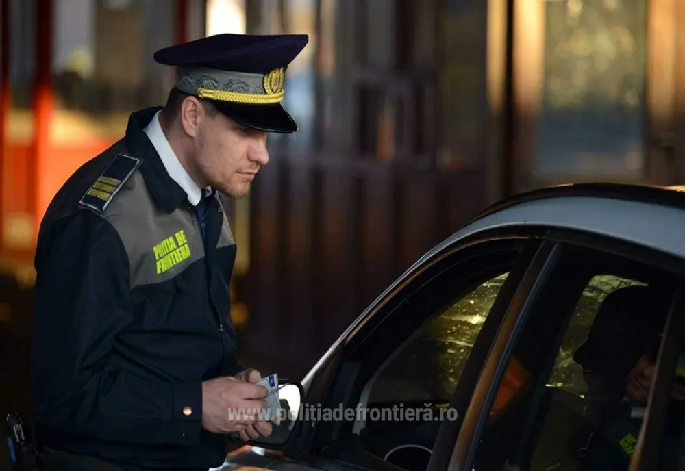 Cetățean german prins în România cu permis de conducere fals: acesta a fost predat unei echipe operative