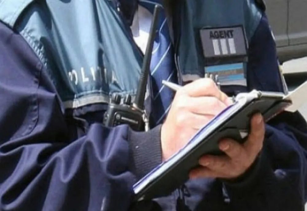 Bărbat bătut și aruncat din autocarul care îl aducea în țară, din Olanda. A fost găsit pe mijlocul drumului