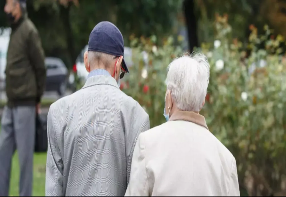Pensionarii s-ar putea bucura de un nou beneficiu atunci când vor merge la cumpărături
