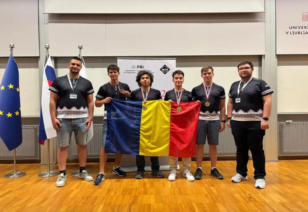 Trei medalii de aur și una de argint pentru România la Olimpiada de Informatică a Europei Centrale