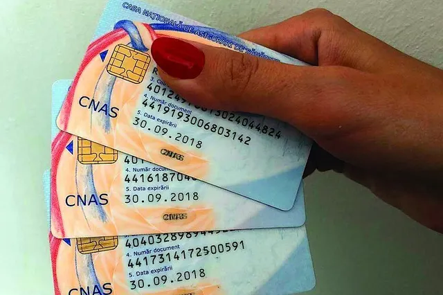 De la 1 septembrie, sunt români care pot renunța la cardul de sănătate. Pot folosi un alt document