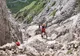 Scene neobișnuite în Bucegi. Doi turiști au încercat să folosească trotinetele pe traseul montan